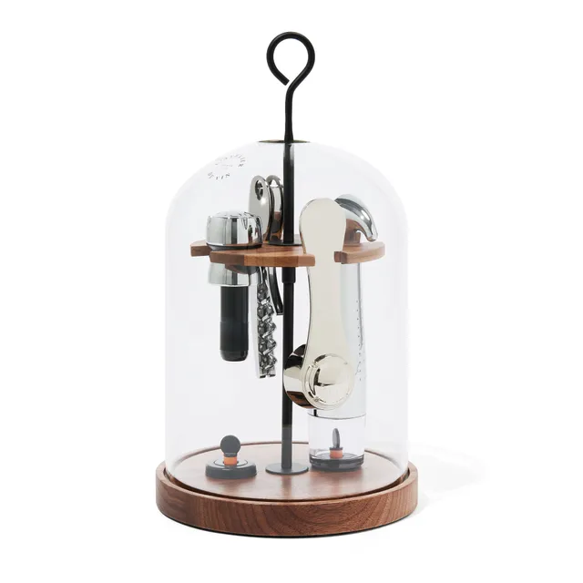 l-atelier-du-vin-le-globe-coffret-outils-du-vin-sous-cloche-nomade image 1