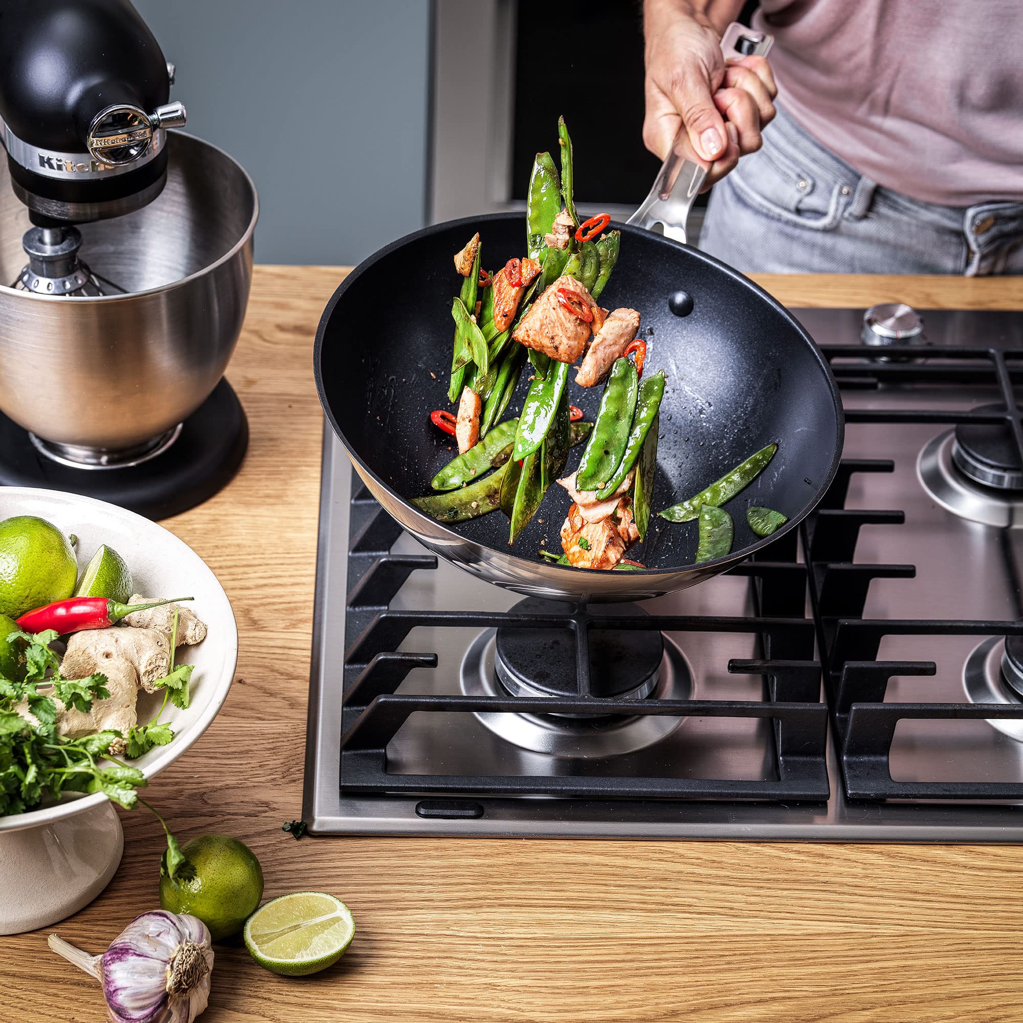 kitchenaid-wok-inox-antiadh-sif-3-couches-28-cm-3-6-l-induction image 2