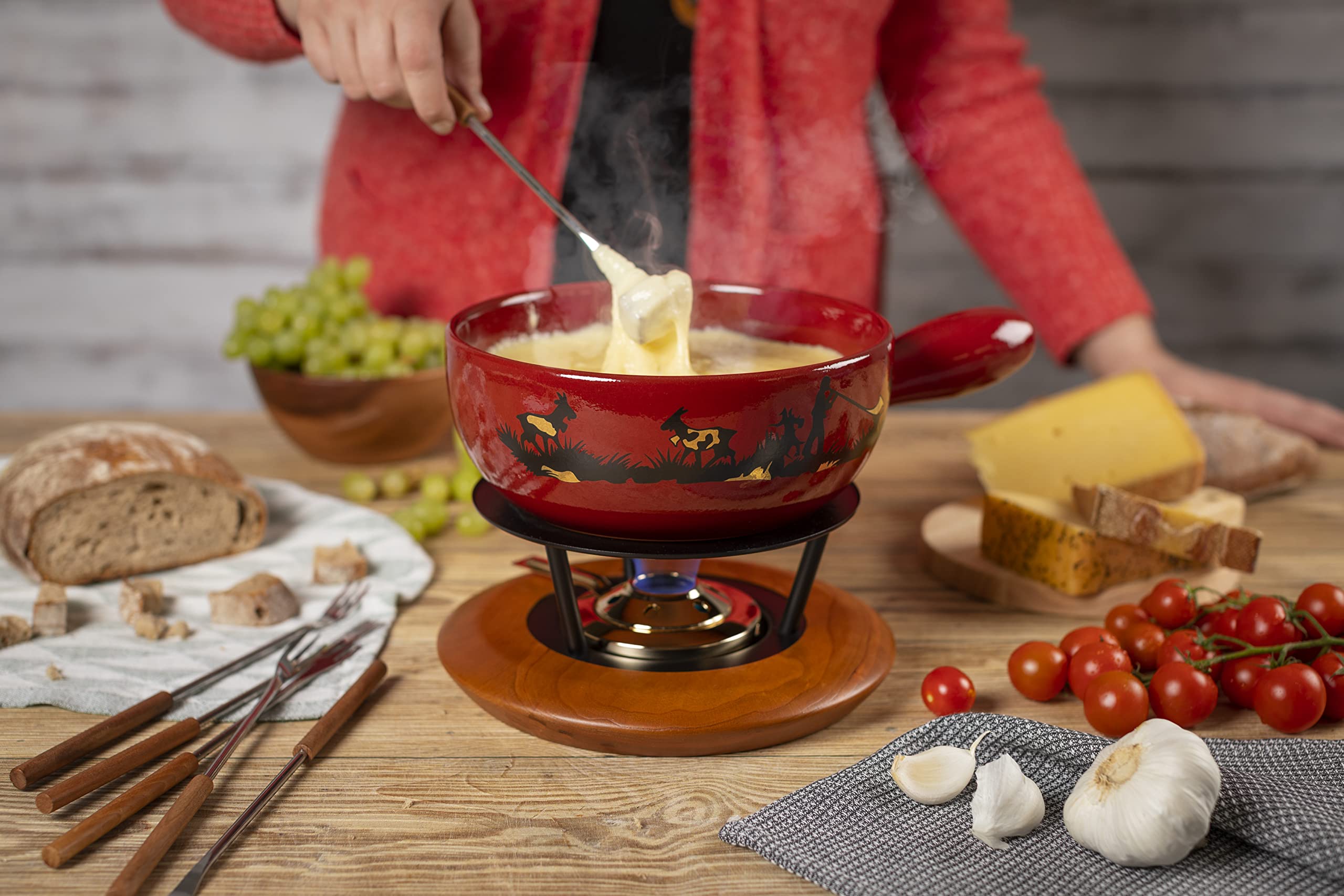 kuhn-rikon-caquelon-fondue-fromage-joueur-de-cor-des-alpes-22-cm-rouge-1-6-l image 5